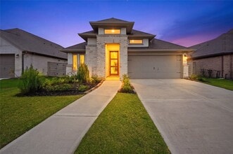 Building Photo - 2415 Honeyberry Shrub Dr