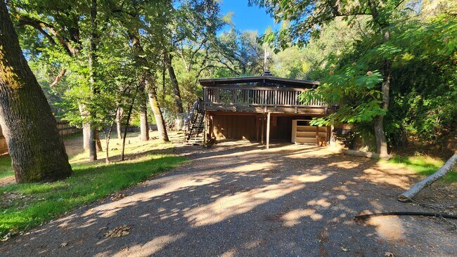 Building Photo - 21992 Sawmill Flat Rd