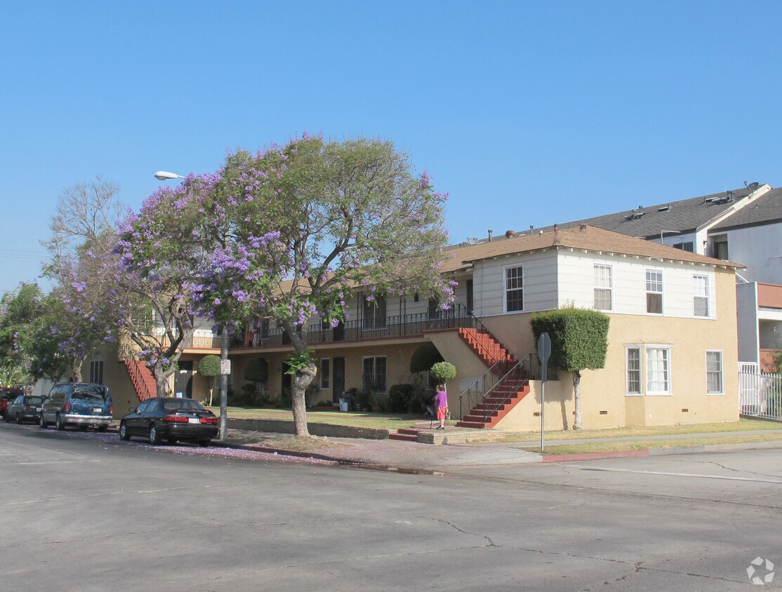 Primary Photo - 1701 Chestnut Ave