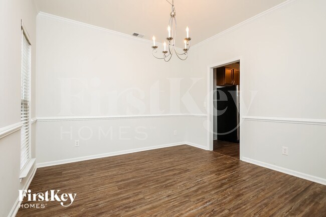 Foto del edificio - 3357 Middlesboro Ave