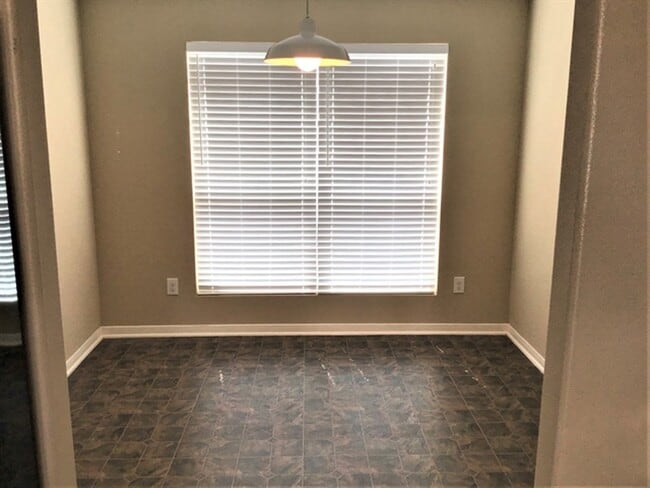 Building Photo - 16843 Blackberry Lily Ln