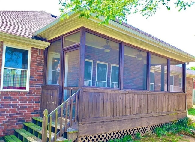 Building Photo - 312 Ridgedale Dr