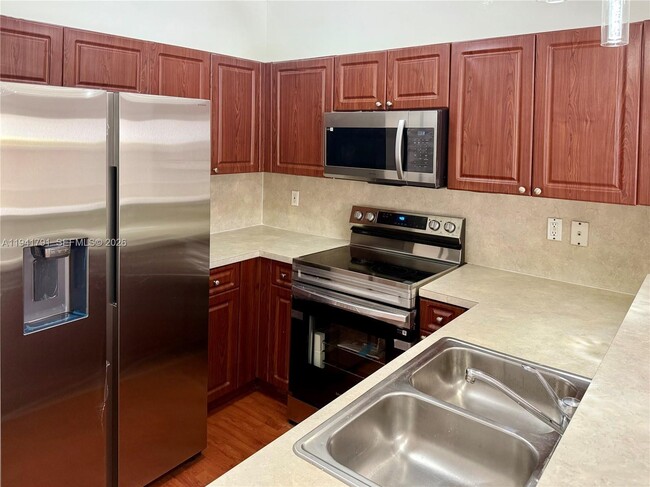 Foto del edificio - 2311 SE 24th Ct