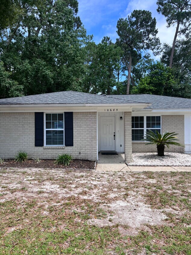 Primary Photo - 10685 Silver Creek Dr