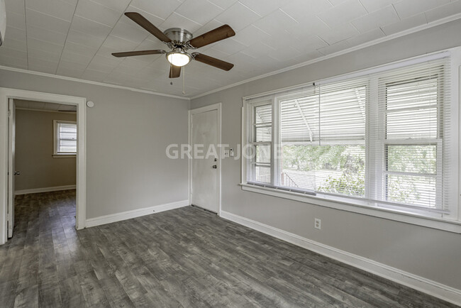 Building Photo - Charming 2 Bedroom in Maiden!