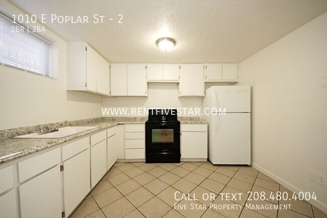 Foto del edificio - 1010 E Poplar St