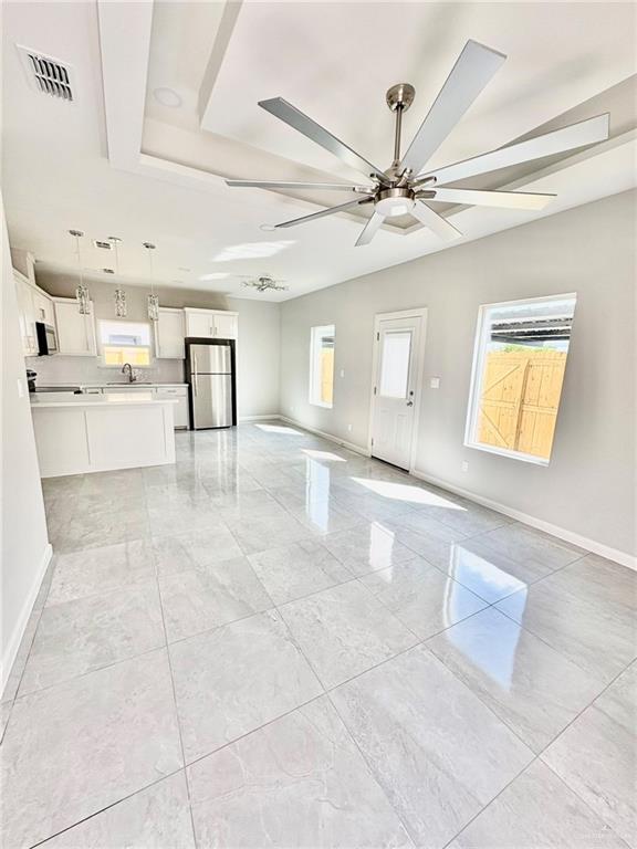 Building Photo - 13 Indian Creek Ave