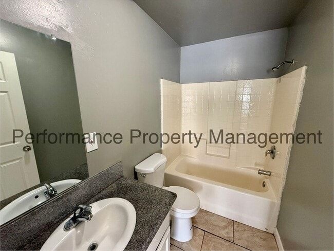 Foto del edificio - 326 Beardsley Ave