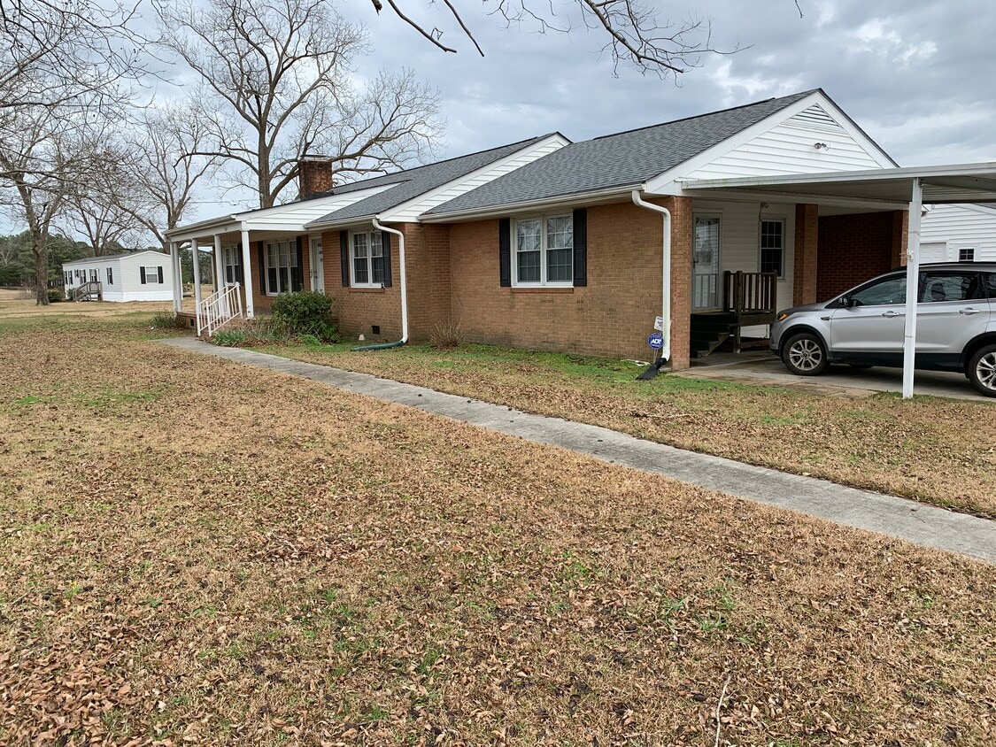 3641 Ayden Golf Club Rd, Ayden, NC 28513 House for Rent in Ayden, NC