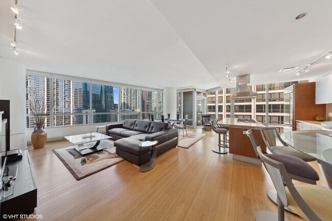 Foto del edificio - 340 E Randolph St