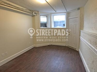 Building Photo - 1 bedroom in Boston MA 02215