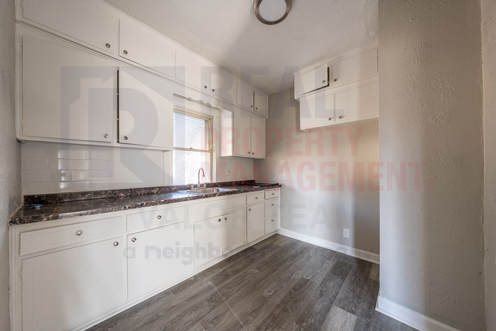 987 Evangeline Rd Cleveland, OH 44110 – photo 5
