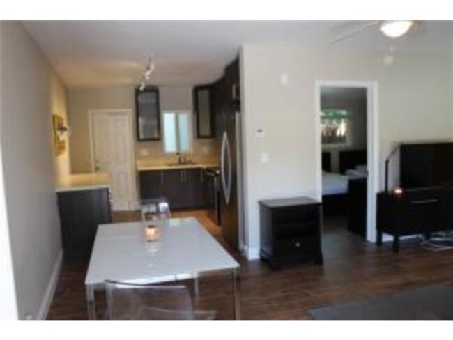 Foto del edificio - 2205 SE 7th St