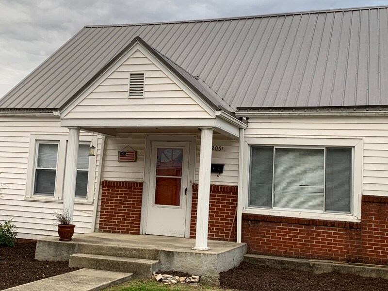 205 Unaka St, Greeneville, TN 37743 House for Rent in Greeneville, TN