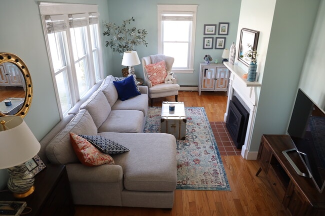 Living room - 46 Hillside Ave