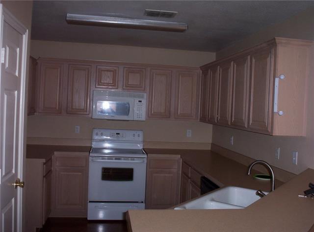 Foto del edificio - 3005 Huntington Ct