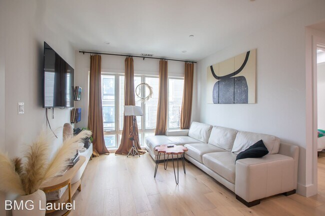 Building Photo - 2 br, 2 bath House - 1658 K St NE (#6)