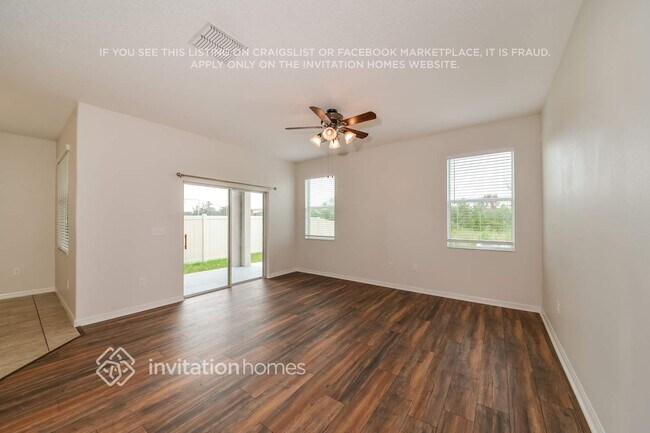 Foto del edificio - 6315 Trent Creek Dr