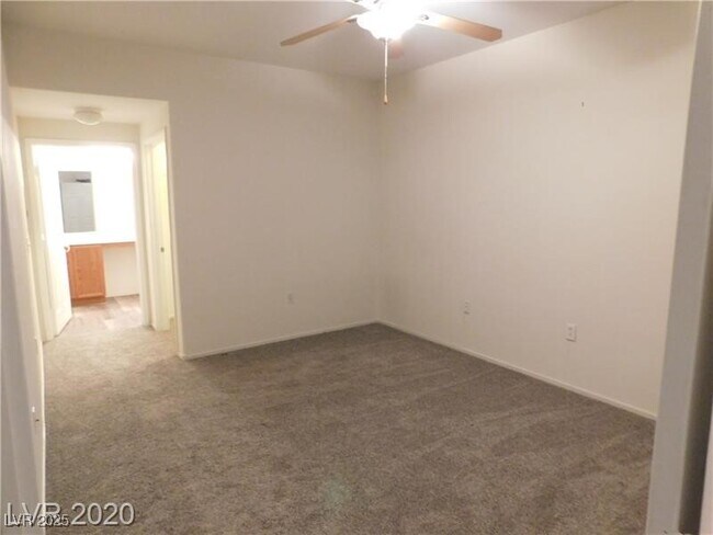 Foto del edificio - 9303 Gilcrease Ave