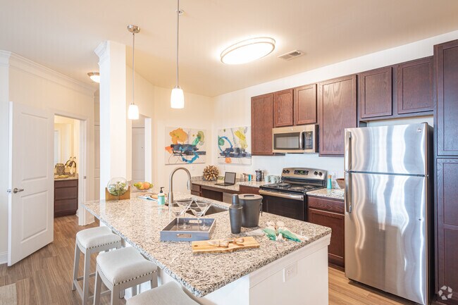 Ivy- 2BR, 2BA - Beacon on 5th