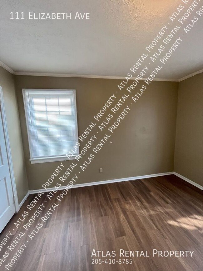 Foto del edificio - 111 Elizabeth Ave