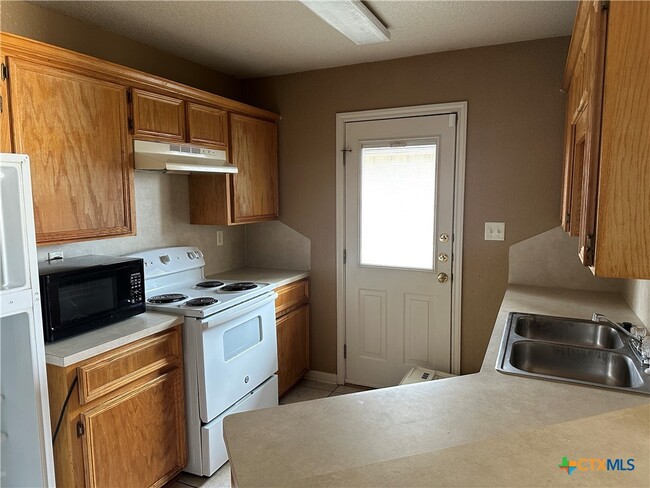 Building Photo - 4413 Thunder Creek Dr