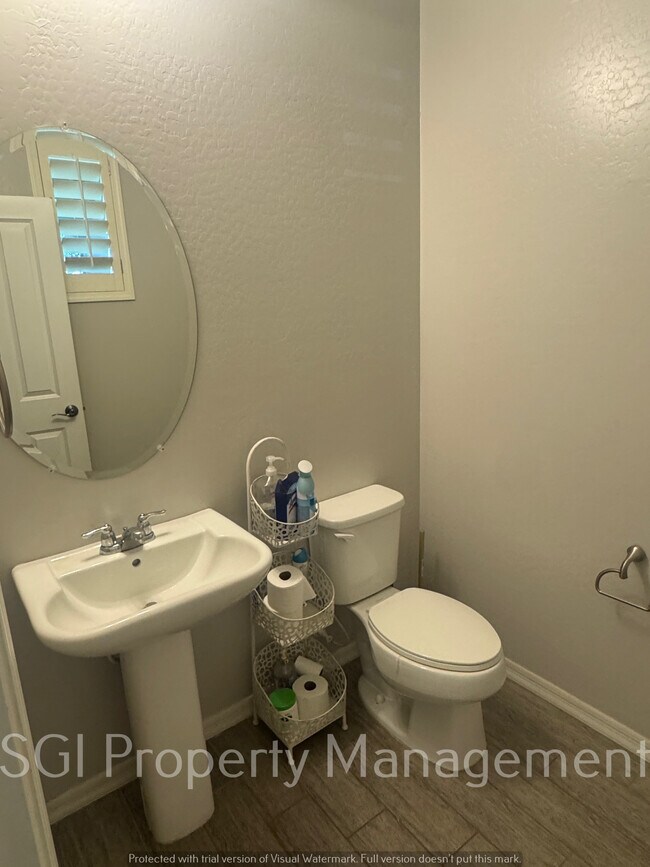 Building Photo - 4281 E Mesquite St