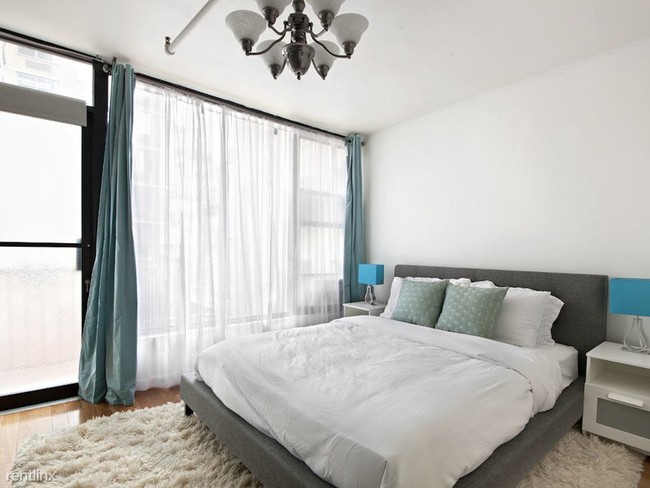 Foto del edificio - 1 br, 1 bath  - 150 2nd Ave S