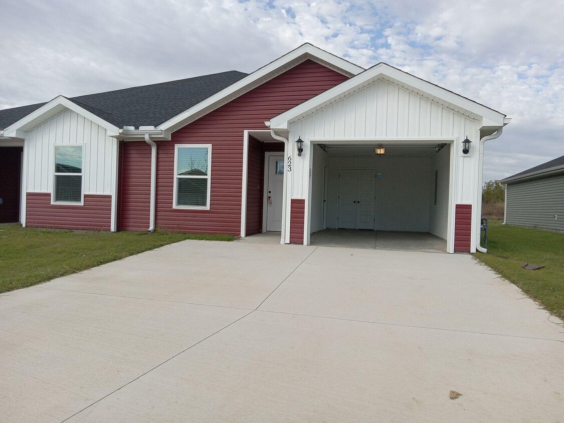 623 Short Leaf Ln, Oronogo, MO 64855 House Rental in Oronogo, MO