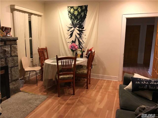 Foto del edificio - 81-37 166th St