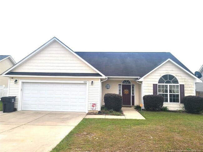 Building Photo - 5215 Woodpecker Dr