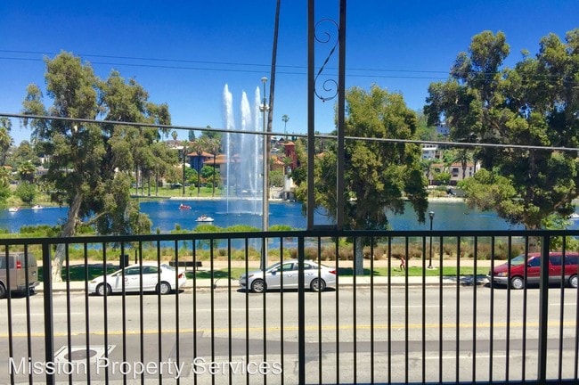 Building Photo - 811 Glendale Blvd