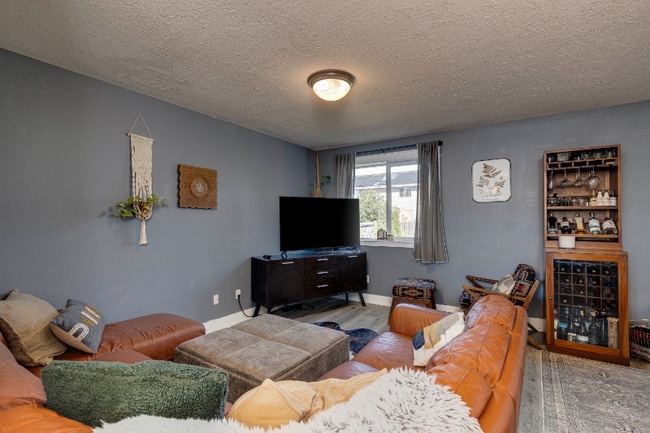 Foto del edificio - 1026 E 15th St