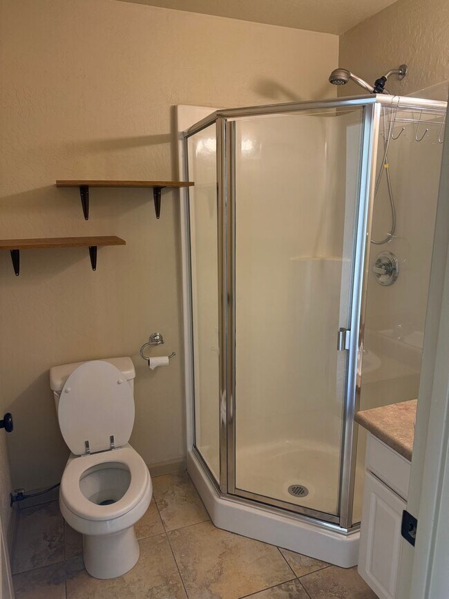 Foto del edificio - 2BED 2.5 BATH - TOWNHOME IN A QUIET NEIGHBORHOOD