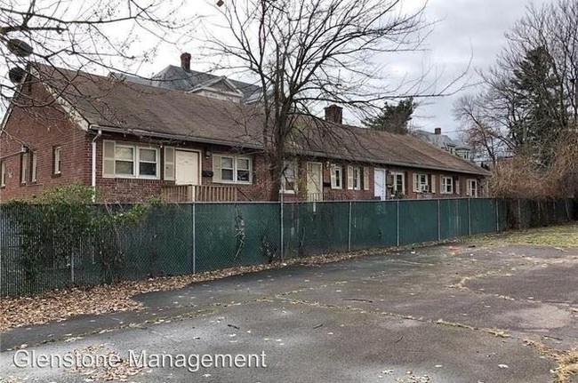 Building Photo - 272 S Marshall St