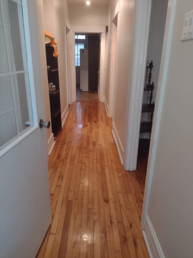 Building Photo - 5700 Rue Marc-Sauvalle