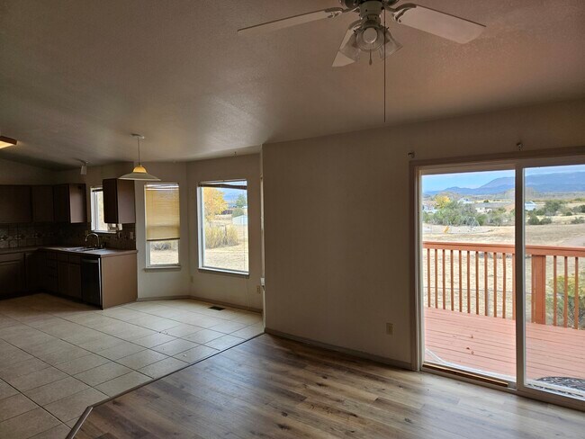 Building Photo - 126 High Meadows Ter