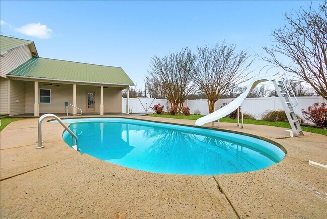 Foto del edificio - 141 Old Silo Rd