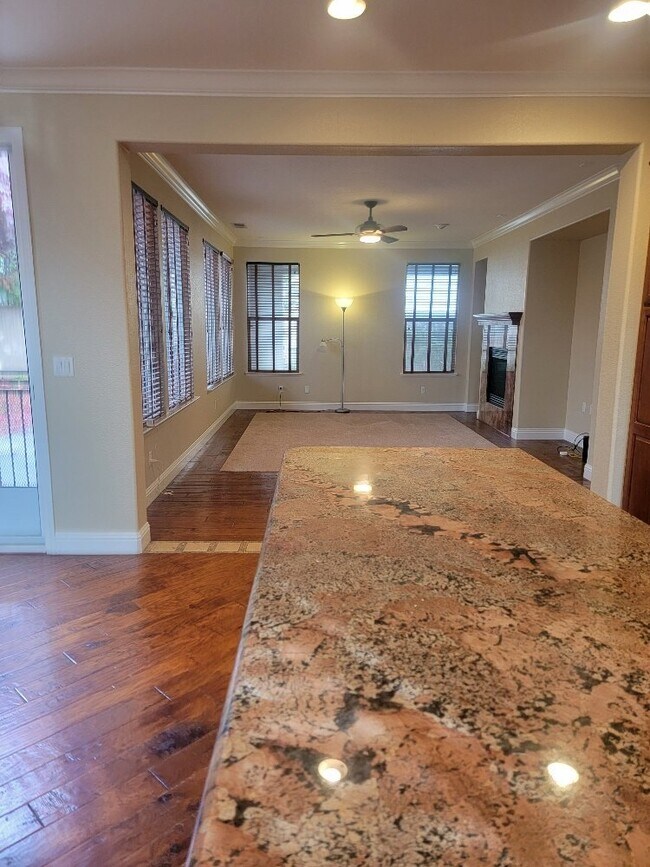 Foto del edificio - Beautiful 3 bd 2 bath house for rent in Fo...
