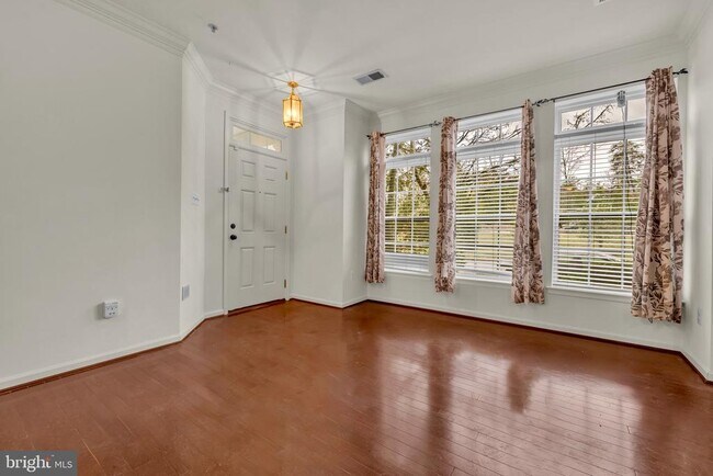 Foto del edificio - 8222 Morris Pl