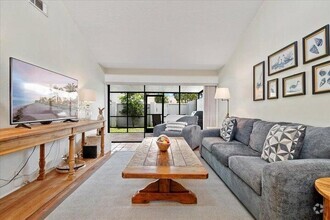 Building Photo - 12781 Spinnaker Ln
