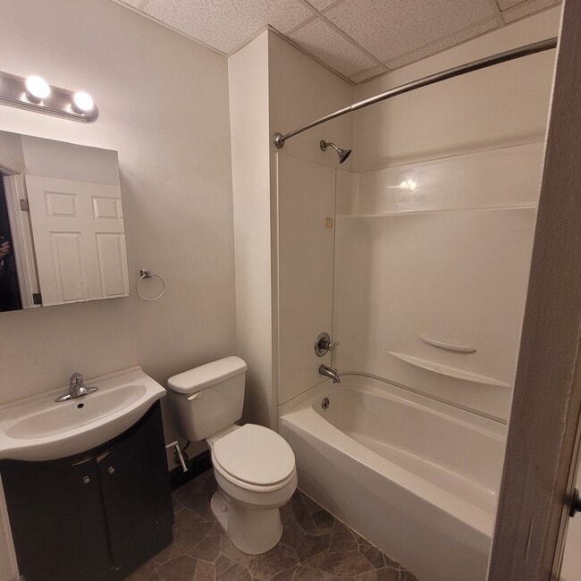 Building Photo - 1436 Monroe St