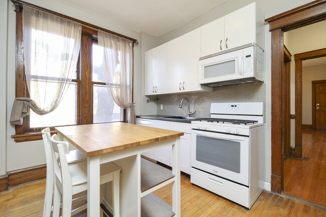 Foto del edificio - 3139 W Schubert Ave