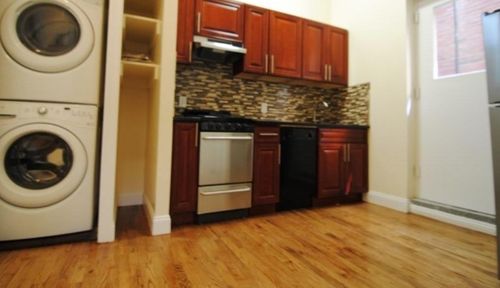 Primary Photo - 134 E 13th St