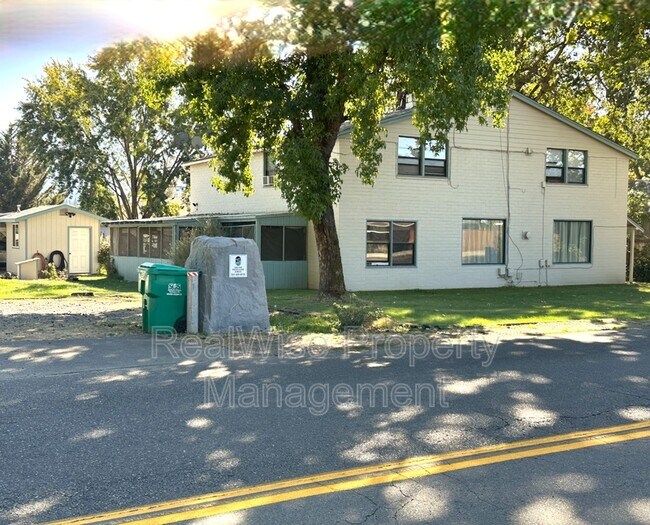 Foto del edificio - 1628 Leonard Rd