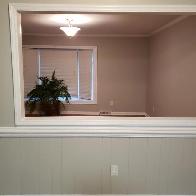 Building Photo - 209 Allendale Dr