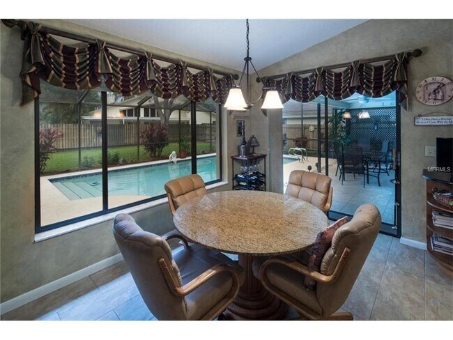 Breakfast area ,with a view to the pool - 1713 El Tair Trail