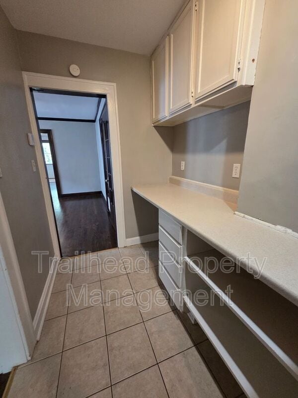 Building Photo - 1807 W 41st St