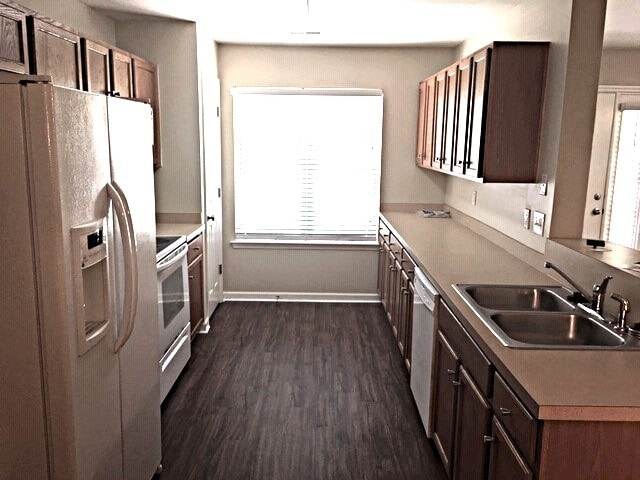 Foto del edificio - 4809 Wheatfield Dr