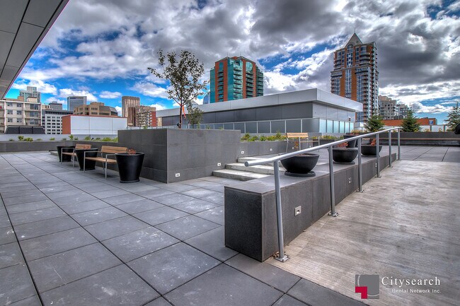 Photo du bâtiment - 930-1916 16 Ave SW